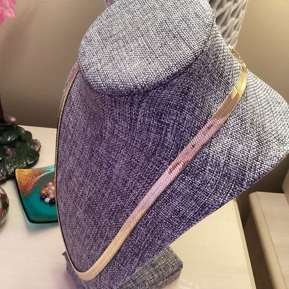 Nicely Made Goldtone Wide Herringbone Necklace - Picture 4 of 8